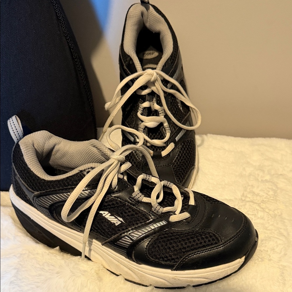 Avia Black and Gray Women's Athletic Sneakers